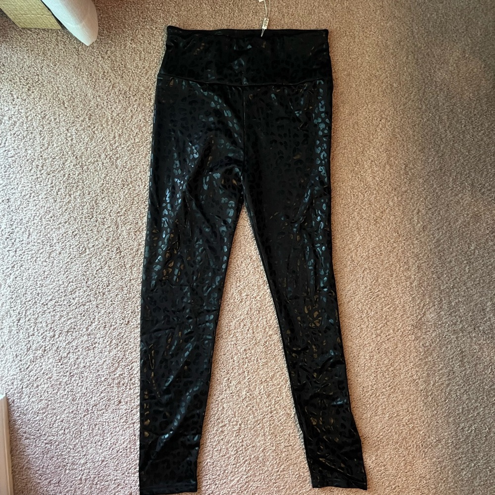 Black leopard print leggings